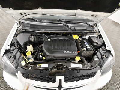 2017 Dodge Caravan, Grand, $8999. Photo 11