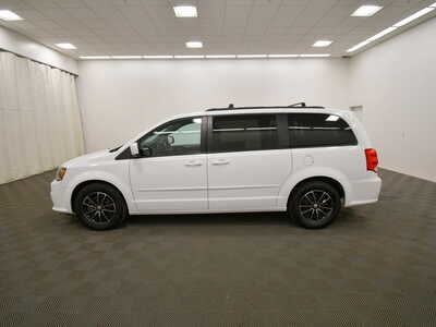 2017 Dodge Caravan, Grand, $8999. Photo 4