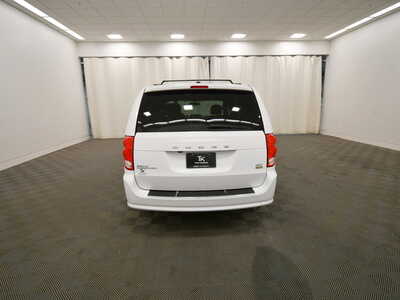 2017 Dodge Caravan, Grand, $8999. Photo 6