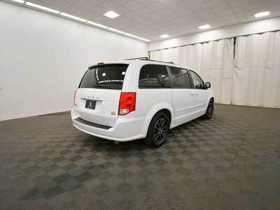 2017 Dodge Caravan, Grand, $8999. Photo 7