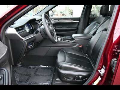 2024 Jeep Grand Cherokee, $25999. Photo 12