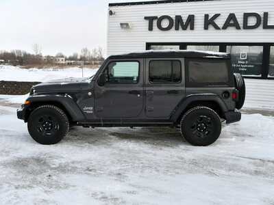 2018 Jeep Wrangler Unlimited, $17999. Photo 4