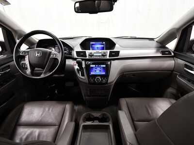 2014 Honda Odyssey, $9959. Photo 3