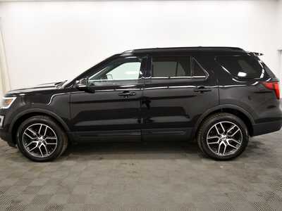 2016 Ford Explorer, $7999. Photo 4