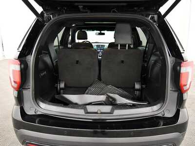 2016 Ford Explorer, $7999. Photo 7