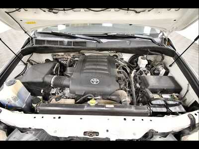 2013 Toyota Sequoia, $16999. Photo 12