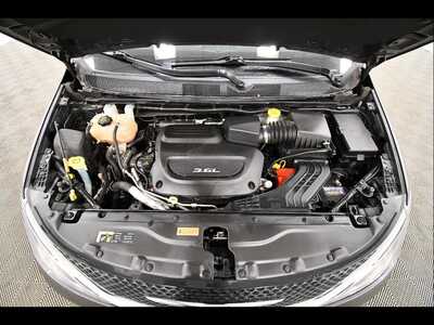 2017 Chrysler Pacifica, $10149. Photo 12