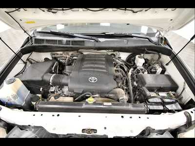 2013 Toyota Sequoia, $16289. Photo 12