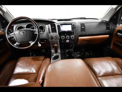2013 Toyota Sequoia, $16289. Photo 3