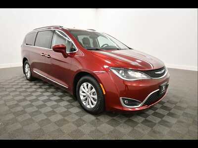 2017 Chrysler Pacifica, $11114. Photo 10