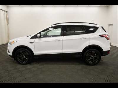 2017 Ford Escape, $10349. Photo 4