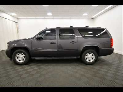 2010 Chevrolet Suburban, $6845. Photo 4