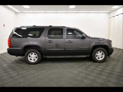 2010 Chevrolet Suburban, $6845. Photo 9