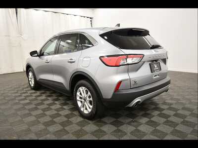 2021 Ford Escape, $14349. Photo 5