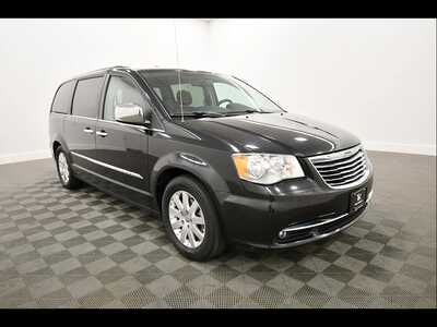 2012 Chrysler Town & Country, $7349. Photo 10