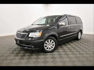 2012 Chrysler Town & Country, $7349. Photo 2