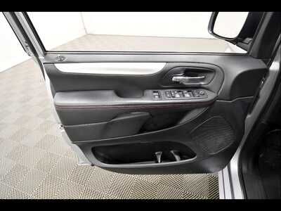 2019 Dodge Caravan, Grand, $12349. Photo 9