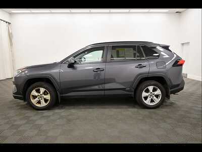 2019 Toyota RAV4, $19349. Photo 4