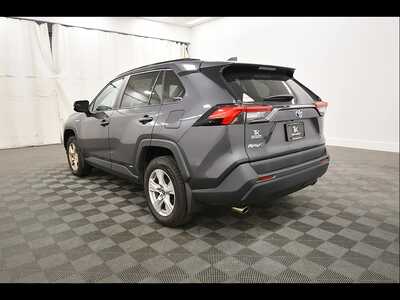 2019 Toyota RAV4, $19349. Photo 5
