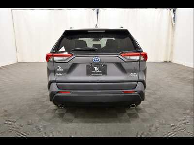 2019 Toyota RAV4, $19349. Photo 6