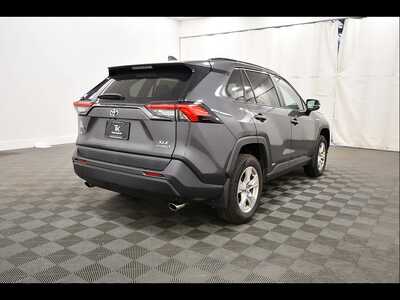 2019 Toyota RAV4, $19349. Photo 8