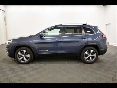 2019 Jeep Cherokee, $18300. Photo 4
