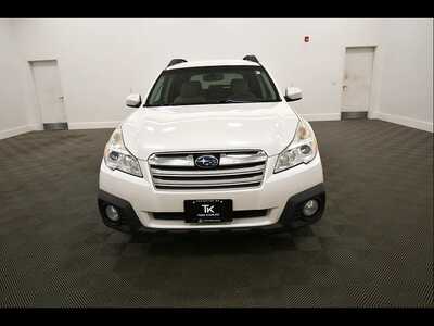 2014 Subaru Outback, $6115. Photo 11