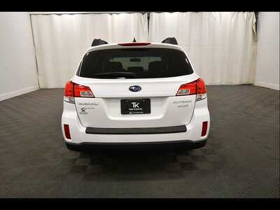 2014 Subaru Outback, $6115. Photo 6