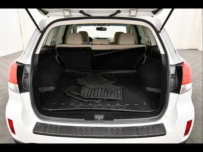 2014 Subaru Outback, $6115. Photo 7