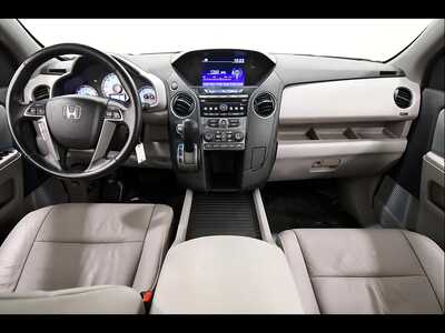 2014 Honda Pilot, $8245. Photo 3