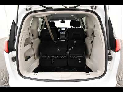 2024 Chrysler Voyager, $22349. Photo 7
