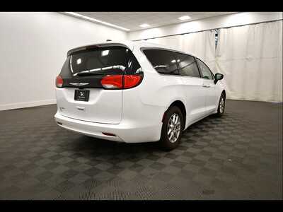 2024 Chrysler Voyager, $22349. Photo 8
