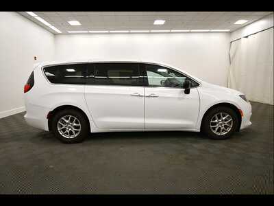 2024 Chrysler Voyager, $22349. Photo 9