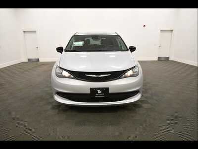 2024 Chrysler Voyager, $21849. Photo 11