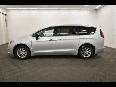 2024 Chrysler Voyager, $21849. Photo 4