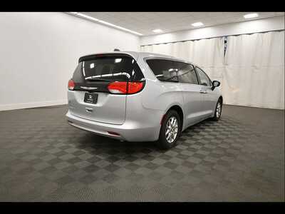 2024 Chrysler Voyager, $21849. Photo 8