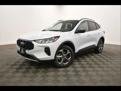 2025 Ford Escape, $21746. Photo 2