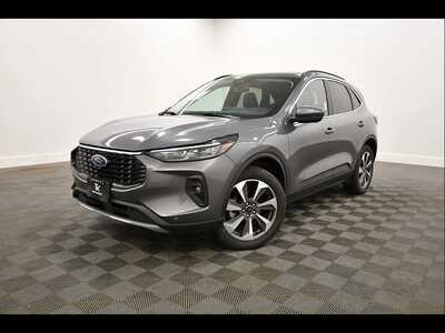 2024 Ford Escape, $23345. Photo 2