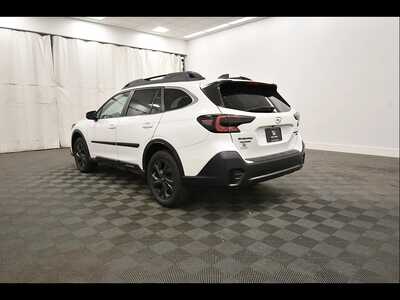 2022 Subaru Outback, $25849. Photo 5