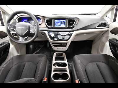 2024 Chrysler Voyager, $21149. Photo 3