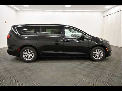 2024 Chrysler Voyager, $21149. Photo 9