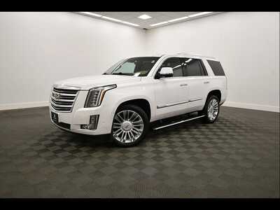 2018 Cadillac Escalade, $29349. Photo 2