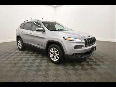 2017 Jeep Cherokee, $9849. Photo 10