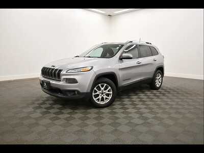 2017 Jeep Cherokee, $9849. Photo 2