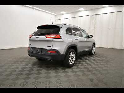 2017 Jeep Cherokee, $9849. Photo 8
