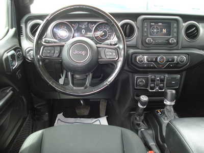 2021 Jeep Gladiator, $30975. Photo 9