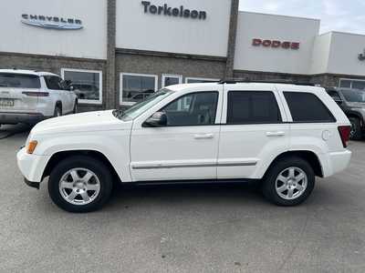 2010 Jeep Grand Cherokee, $7975. Photo 2