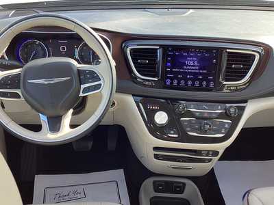 2017 Chrysler Pacifica, $18575. Photo 10