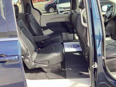 2022 Chrysler Pacifica, $31975. Photo 8