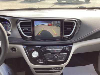 2022 Chrysler Pacifica, $31975. Photo 11
